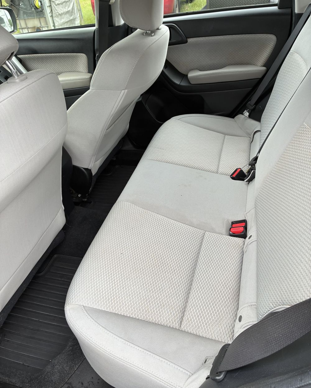 After: Rear cloth seats before and after shampoo