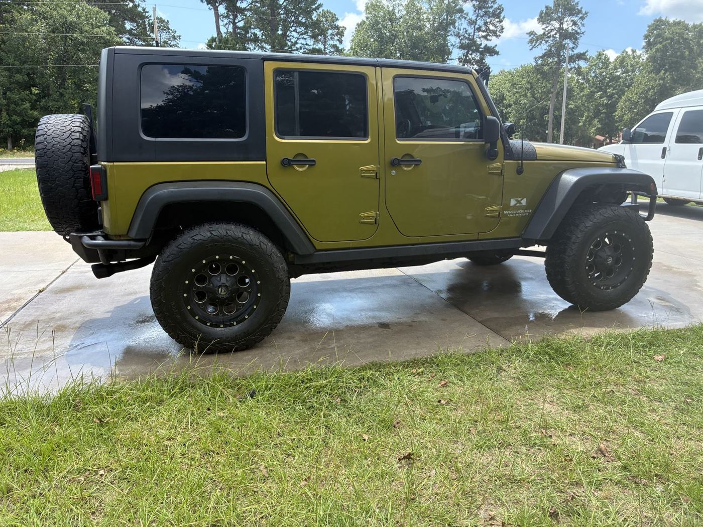 Lifted Jeep Wrangler after full mobile detail